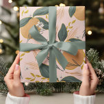 Papel De Presente "Padrão Rosa Vintage | Quebra de Presente Retroati<br><div class="desc">"Enrole seus presentes em estilo com este papel de enrolamento colorido de padrões colorido cor-de-rosa sem costura! Apresentando uma mistura animada de cores e um design retroinspirado em um fundo cor-de-rosa macio, este papel de embrulho adiciona um toque divertido mas eterno a qualquer ocasião. Perfeito para aniversários, feriados, ou qualquer...</div>