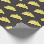 Papel De Presente Padrão Taco Preto<br><div class="desc">Este papel de embrulho simples e fofo apresenta um fundo preto / cinza escuro com padrões de taco. Personalize de acordo com as suas necessidades. Você pode encontrar mais produtos correspondentes na minha loja.</div>