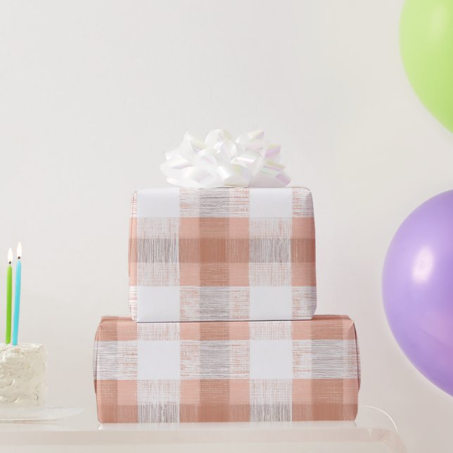 Papel De Presente Padrão Xadrez Rosa Claro Gingham em Branco e Bege  (Presentes para festas)