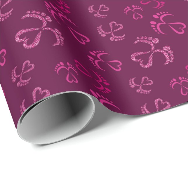 Papel De Presente Pés-Bebês e Corações com brilho rosa (Ponta do rolo)