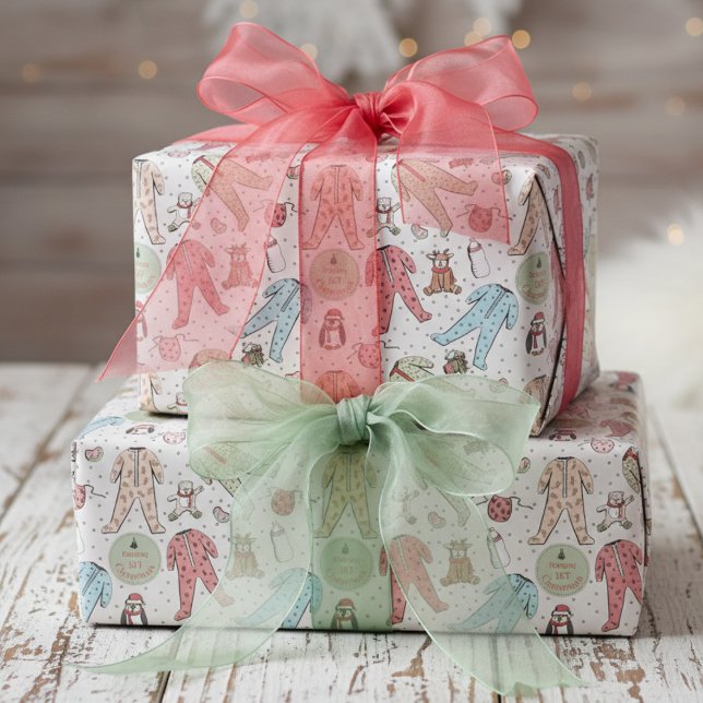 Papel De Presente Pijama de Inverno do Primeiro Natal do Bebê (Baby's First Christmas Wrapping Paper for Kids. Merry Christmas Gift Wrap. Holiday Pajamas Pattern)