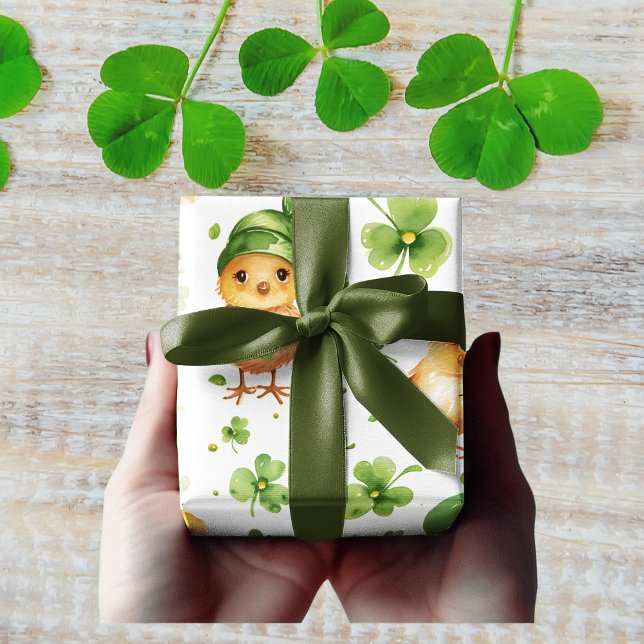Papel De Presente Pintinhos bonitos Ruas de Shamrock de chapéu verde (Criador carregado)