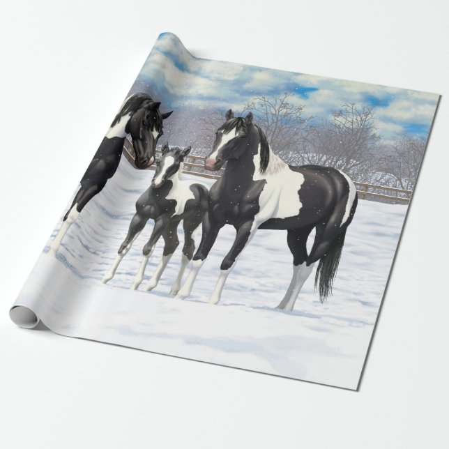 Papel De Presente Pinto Negro Pintado Cavalos Quarto Na Neve (Desenrolado)