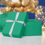 Papel De Presente Planilha de cores personalizadas verdes do Dia de<br><div class="desc">Projetado com fundo verde de cor sólida. Você pode mudar para qualquer cor de fundo,  conforme desejar. Excelente de Dia de São Patrício,  aniversários,  feriados ou comemorações ou eventos!</div>