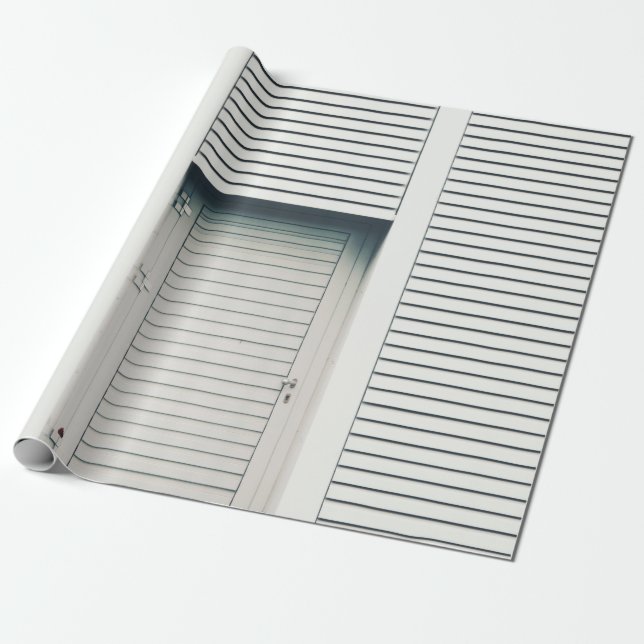 PAPEL DE PRESENTE PORTA DE LOUVER FECHADA (Desenrolado)