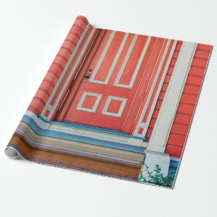 Papel De Presente Porta de madeira e porta de porco pintada a vermel