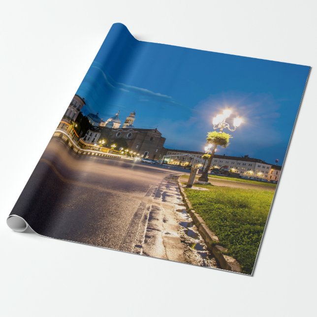 Papel De Presente Prato della Valle à noite em Padova, Itália (Desenrolado)