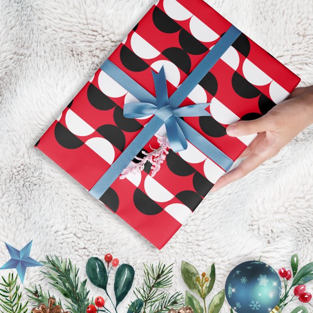 Papel De Presente Presente Vermelho de Padrão Geométrico Moderno do  (Mid century modern Christmas gift wrap with semicircles pattern, in red with white and black)