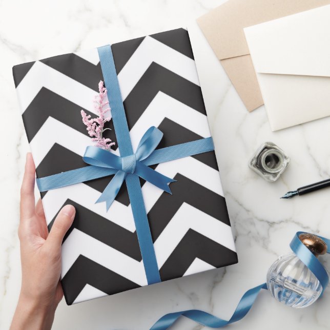 Papel De Presente Preto e Branco Chevron Grosso Casamento Réveillon  (Presentear)