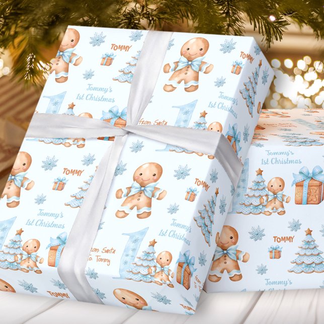 Papel De Presente Primeiro Natal Gingerpão Homem Menino Texto Azul (First Christmas Gingerbread Man Boy Blue Name Text Wrapping Paper)
