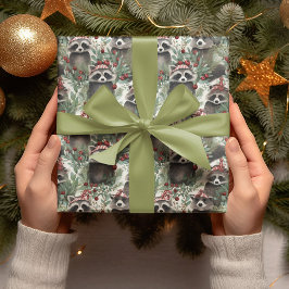 Papel De Presente Raccoon Vestindo O Que Cercado Por Plantas No Nata