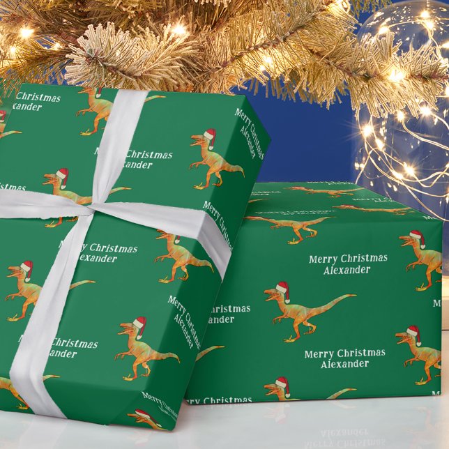 Papel De Presente Raptor do Dinossauro de Natal do Nome Personalizad (Personalized boy name merry Christmas dinosaur green wrapping paper fun Velociraptor in a Santa Hat)