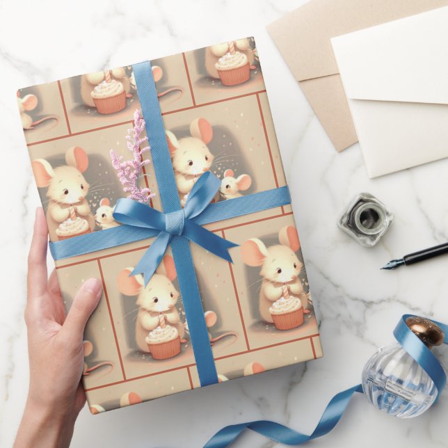 Papel De Presente Rato Bonito Com Cupcake De Aniversário (Presentear)