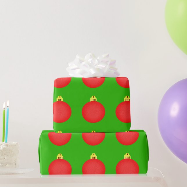 Papel De Presente Red Ornament on Green Wrappaper (Presentes para festas)