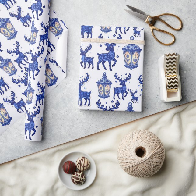 Papel De Presente Rena de Natal e Lanterna de Natal em Azul Delft  (Artesanato)