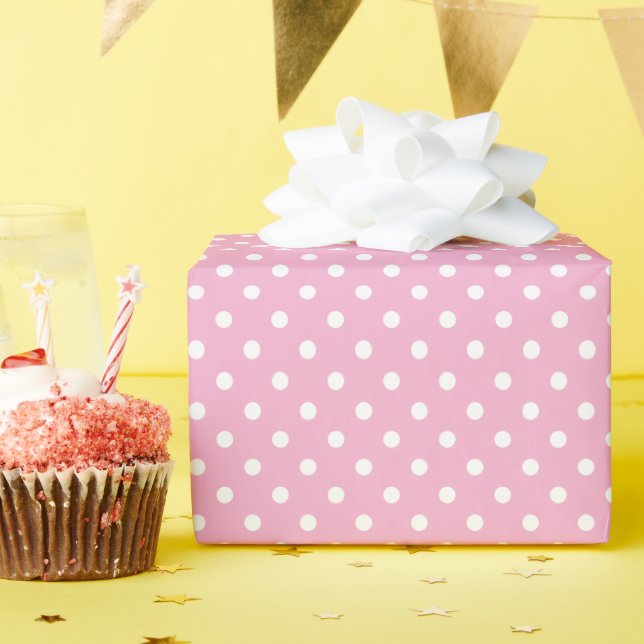 Papel De Presente Rosa Claro e Pontos Brancos (Festa de aniversário)