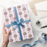 Papel De Presente Rosa Rosa Rosa Rosa Floral Buquê Bridal<br><div class="desc">Apresenta uma ilustração original de um bonito buquê de bola floral rosa. Perfeito para embrulhar presentes de casamento, noivado e chá de panela! Este design também está disponível em outros produtos. Não vê o que está procurando? Precisa de ajuda para a personalização? Entre em contato com Rebecca para ter algo...</div>