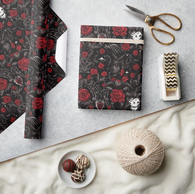 Papel De Presente Rosas Vermelhas Góticas e Caveiras (Artesanato)
