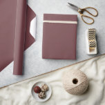 Papel De Presente Rumores Cor Sólida Vermelha<br><div class="desc">Papel de embrulho a cores sólidas numa grande variedade de cores para todos os seus presentes de casamento e chá. As cores para 2025 são escuras e ousadas e é isso que você encontrará nas minhas últimas designs com nomes coloridos de várias empresas de design.</div>