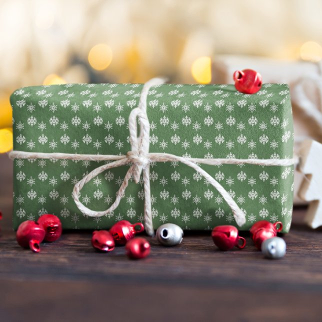 Papel De Presente Rustic Sage Green e White Snowflakes (Criador carregado)