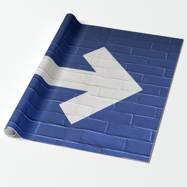 Papel De Presente Seta branca pintada na parede do tijolo (Desenrolado)