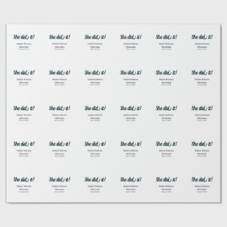 Papel De Presente She did it simple black classy modern graduation