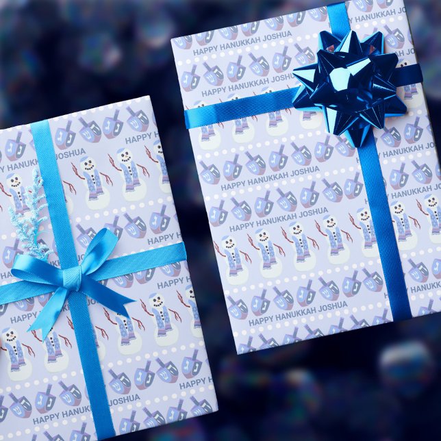 Papel De Presente Snowman Dreidels Fofo Personalizado Feliz Hanukkah (Add a custom touch with blue and white snowman and dreidels personalized Hanukkah gift wrap)
