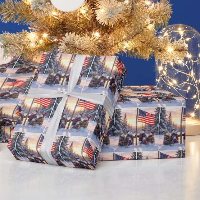 Papel De Presente Snowman Family Gathering Around a Flagpole (Feriados)