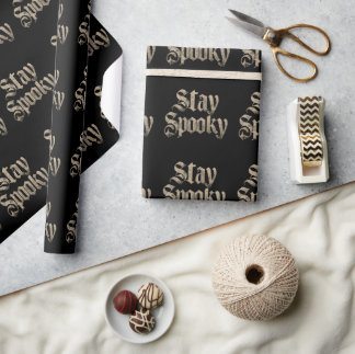 Papel De Presente "Stay Spooky" Vintage Gothic Typography