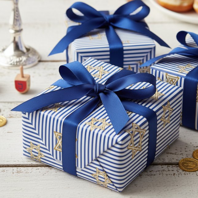 Papel De Presente Striped Sapphire Blue Jewish Gold Star of David (Chic Jewish Star of David Striped Sapphire Blue & White Pattern for Hanukkah, Bar Mitzvah, Mazel Tov)