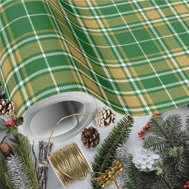 Papel De Presente Tartan - branco-dourado-caramelo verde (Tartan - green-caramel gold-white wrapping paper rolls by Leapfroglisics Shop)