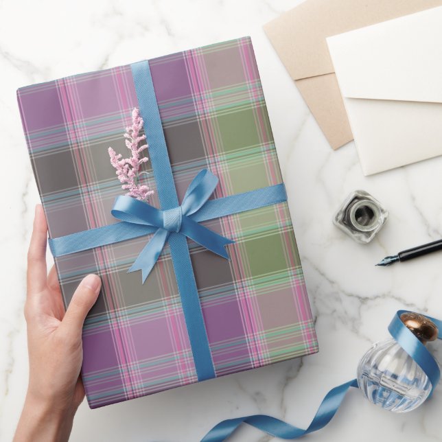 Papel De Presente Tartan clássico verde lilac. (Presentear)