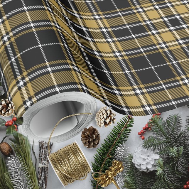 Papel De Presente Tartan - Preto CarameloOuroBranco (Christmas - Tartan - Black CaramelGold OffWhite Wrapping Paper by Leapfroglisics Shop)