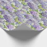 Papel De Presente Teste padrão roxo floral do Hydrangea<br><div class="desc">Este papel de envolvimento floral caracteriza a lavanda romântica e flores roxas do hydrangea. Aperfeiçoe para o papel de embrulho wedding ou para os projetos do artesanato que incluem o decoupage. Projetado pelo ©Tim mundialmente famoso Coffey do artista.</div>
