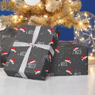 Papel De Presente Texto MALVADO ou BOM com Chapéus de Papai Noel