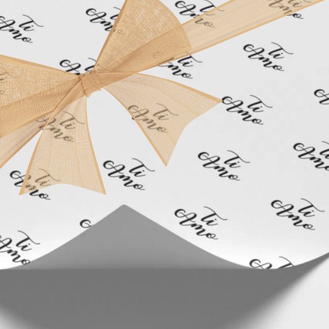 Papel De Presente Ti Amo (Eu te amo) Script Preto Chic Repetição (Ti Amo (I love you) Chic Black Script Repeat on white Wrapping Paper for Italian Celebration Gifts)