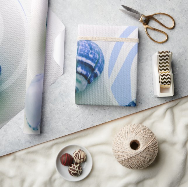 Papel De Presente Três conchas azuis embrulhando papel (Artesanato)