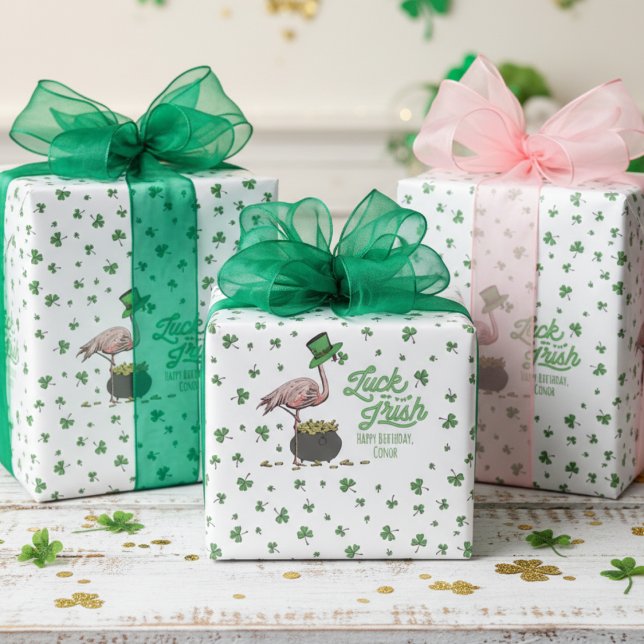 Papel De Presente Trevo Verde de Flamingo Sortudo (Funny Flamingo St Patrick's Day Wrapping Paper. Luck of the Irish Green Shamrocks Lucky Gold Coins)