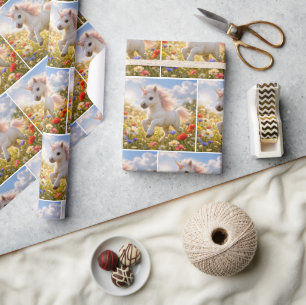 Papel De Presente Unicórnio Correndo em Campo de Flores Silvestres