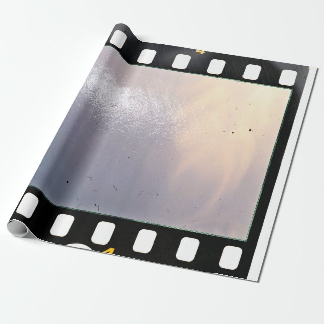 Papel De Presente Vazio 35mm - quadro ou fita em fundo branco (Desenrolado)