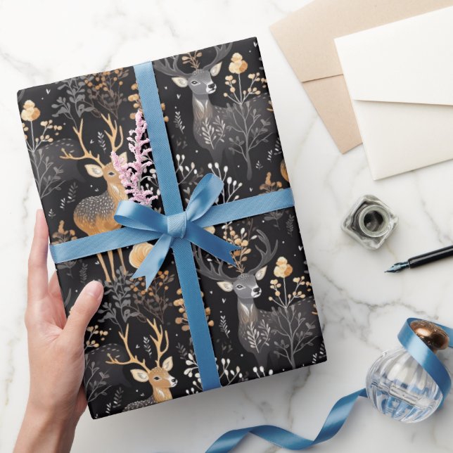 Papel De Presente Veado da Floresta Elegante com Acentos Florais (Presentear)