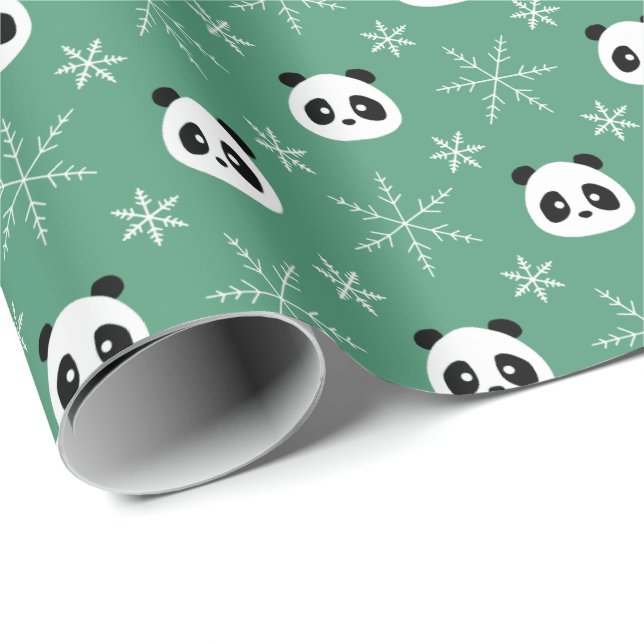 Papel De Presente Verde-claro - Pandas bonitas com Flocos de Neve (Ponta do rolo)