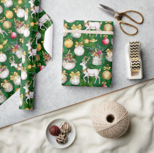 Papel De Presente Verde Clássico de Reindeer de Natal e Ornamentos