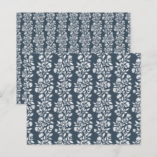 Papel de Scrapbook com Padrão Floral Azul-Marinho
