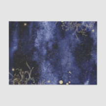 Água de cor azul-marinho escuro com flor dourada