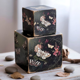 Papel De Seda Decoupage Woodland Moth Illustration