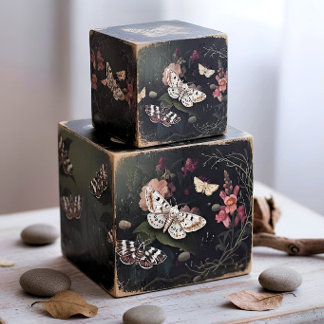 Papel De Seda Decoupage Woodland Moth Illustration