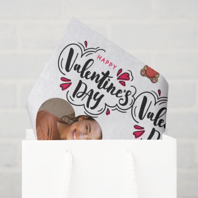 Papel De Seda Modern Red Happy Valentines Day one Heart Photo (Sacola de presentes)