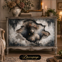 Mulher Revelada em Decoupage de Parede se Desmanch