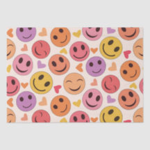 Rostos felizes sorridentes e coloridos